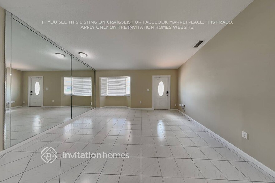 Building Photo - 17035 SW 145th Ave