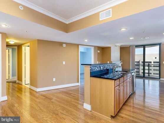 Spacious Eat-In Kitchen - 414 Water St