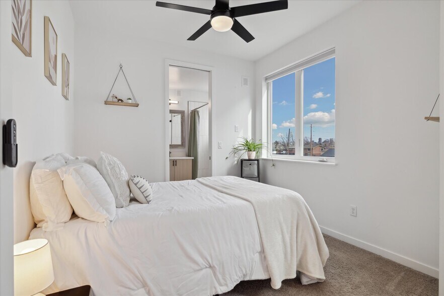 Building Photo - 3101 W 47th Ave