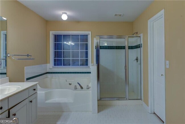 Building Photo - 1429 Oglethorpe Dr