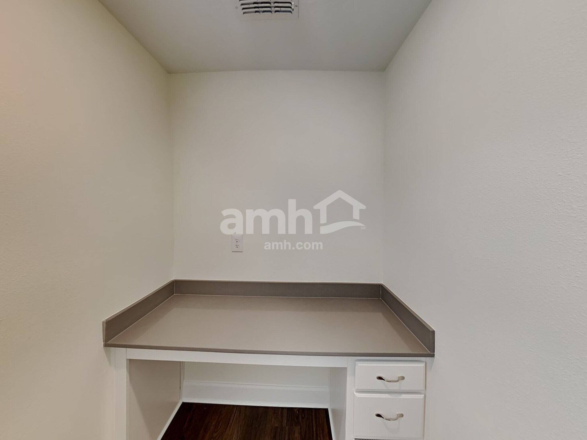 Building Photo - 29558 Cedar Waxwing Dr