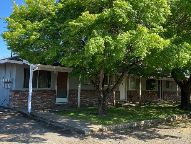 Building Photo - 10162 Jones Ave