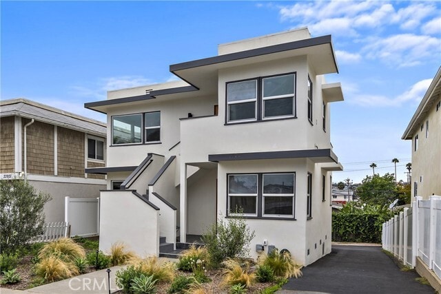 Building Photo - 33921 Malaga Dr