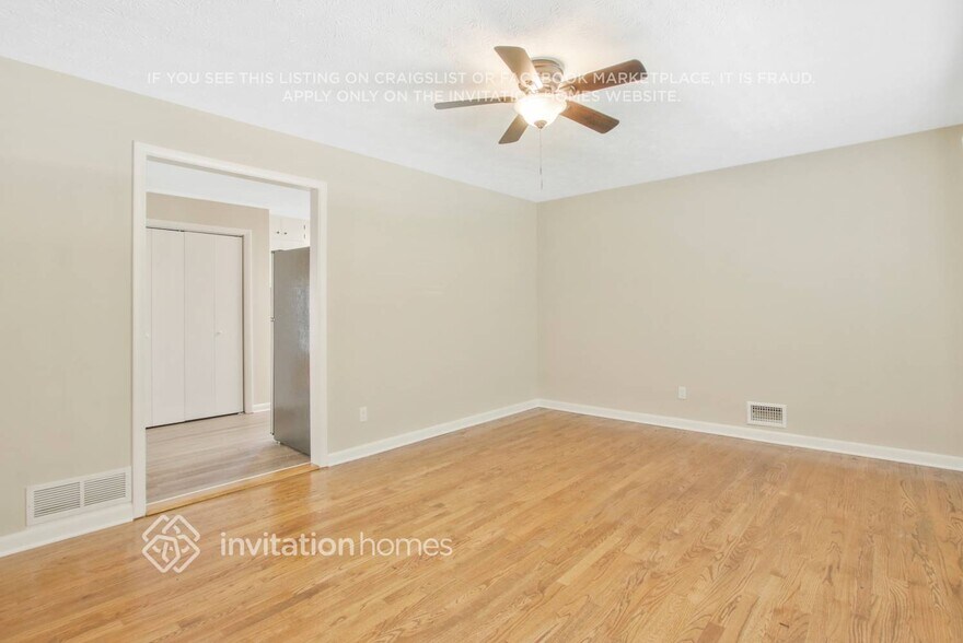 Building Photo - 1665 Elmwood Dr
