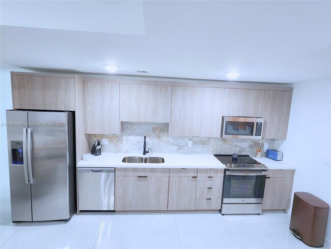 Building Photo - 26144 SW 146th Ct