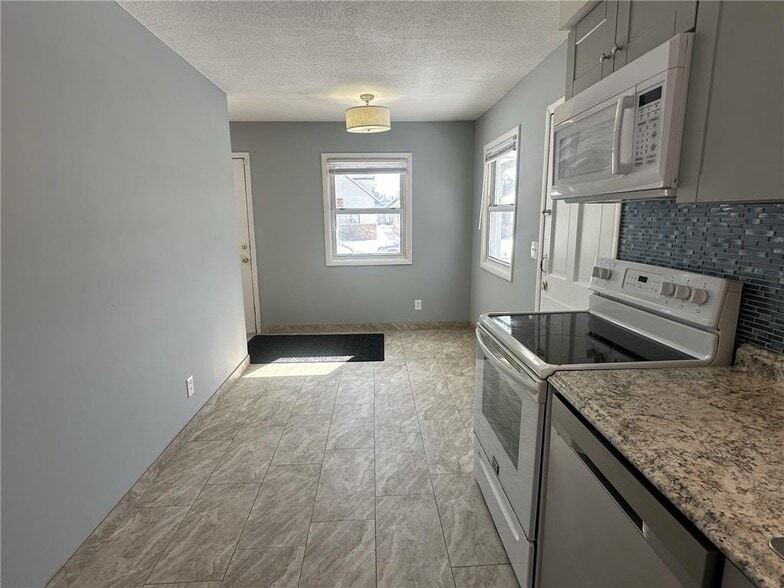 Building Photo - 1718 3rd Ave N