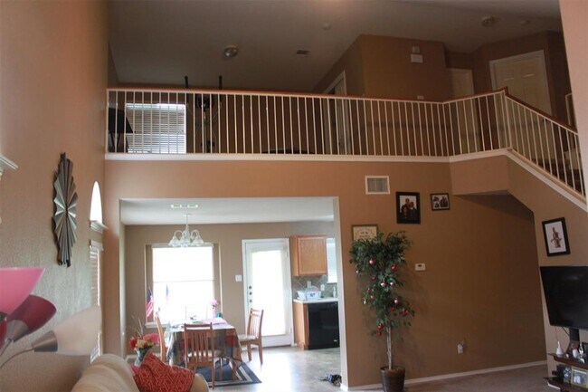 Building Photo - 3769 Castle Rock Dr