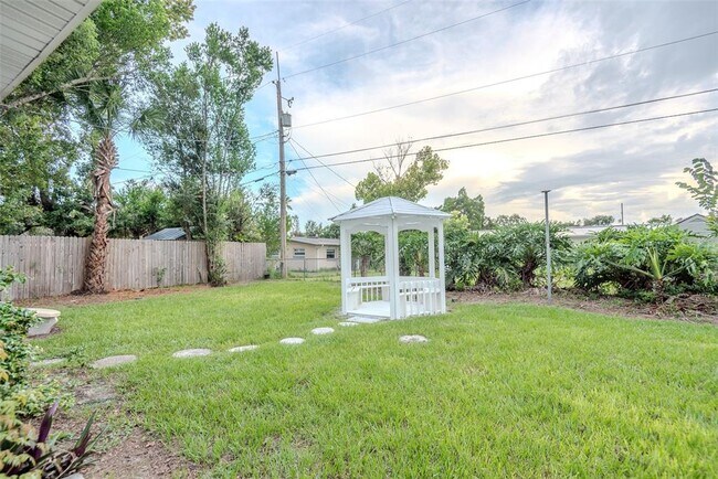 Building Photo - 6440 Greylynne St