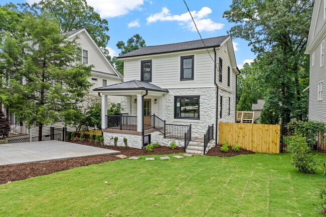 Building Photo - 28 Douglas Dr