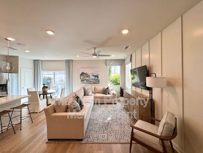 Building Photo - 25147 Hunter Ave