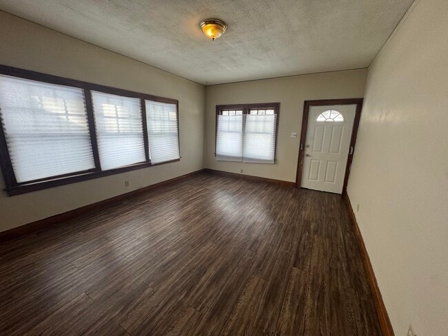 Building Photo - 1211 Sheridan-