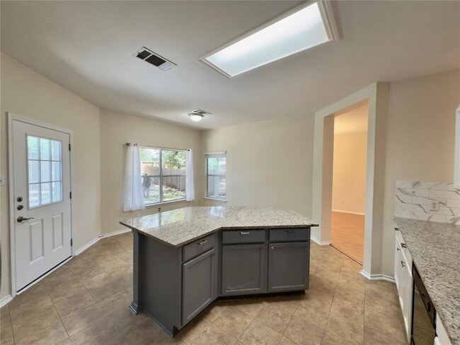 Building Photo - 1206 Devil Ridge