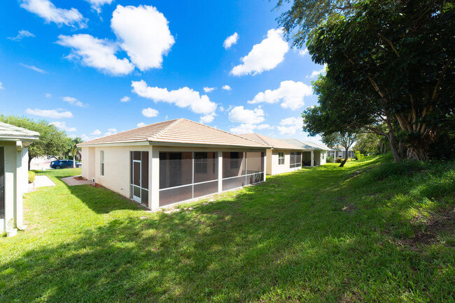 Building Photo - 838 SW Rocky Bayou Terrace