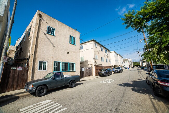 Building Photo - 2326 Pacific Ave