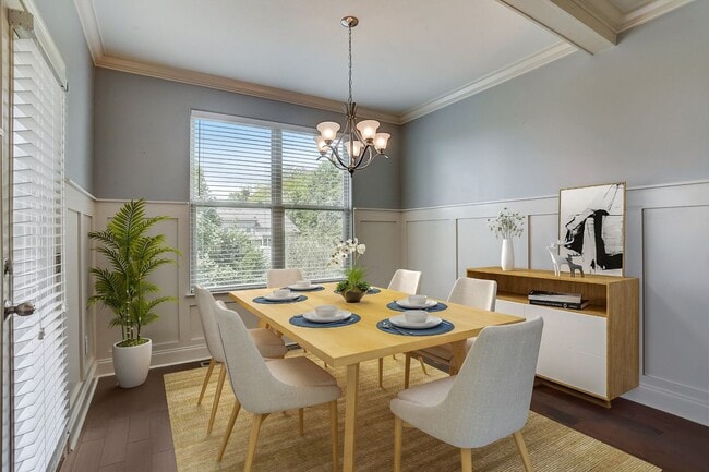 Building Photo - Beautiful 5-bedroom rental home in the hig...