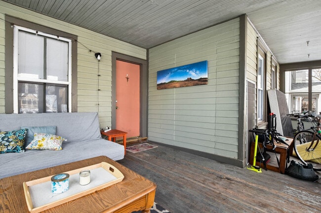 Building Photo - 126 N Franklin St