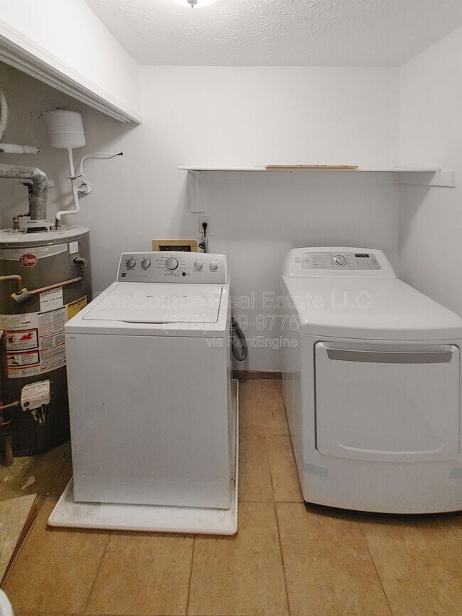 Building Photo - 1305 Augusta Dr