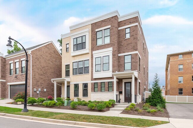 Building Photo - 1607 Merrimac St