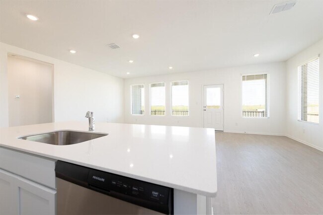 Building Photo - 152 Rodney Boat Rd