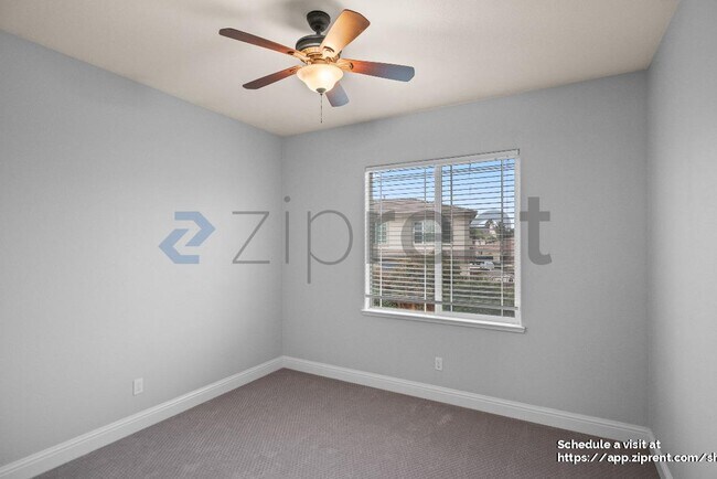 Building Photo - 1726 Hummingbird Way