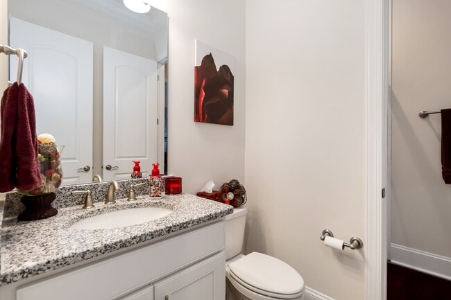 Building Photo - Beautiful partially furnished Home in Olmstead