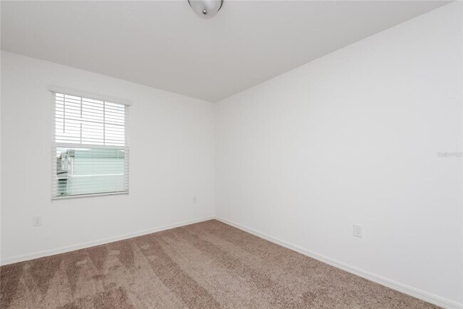 Building Photo - 126 Hidden Lk Lp