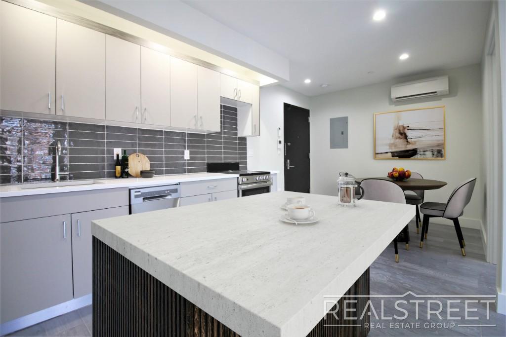 Building Photo - Stunning & Spacious NEW 2 BED in Flatbush