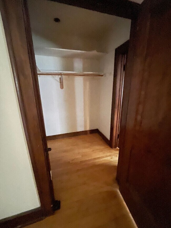 Interior Photo - 2637 N Cramer St