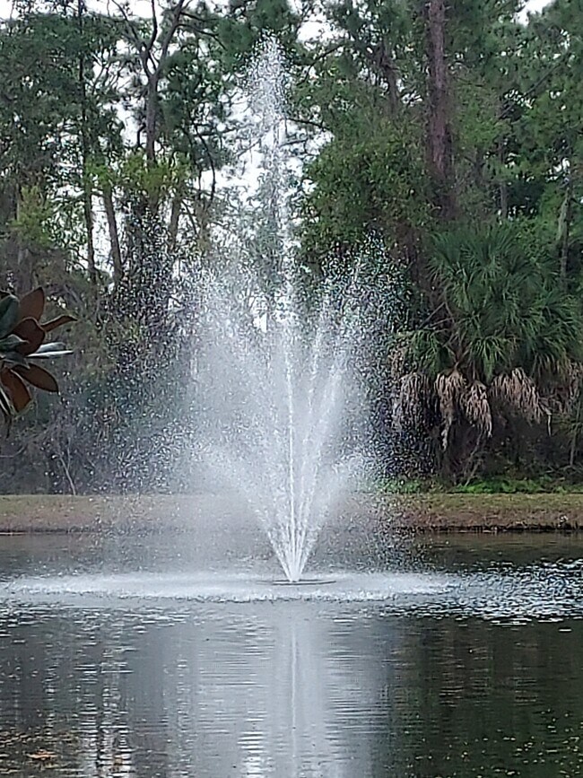 Building Photo - 5551 Bentgrass Dr