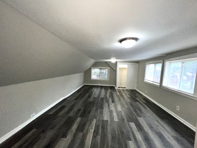 Building Photo - 11615 S Harvard Ave