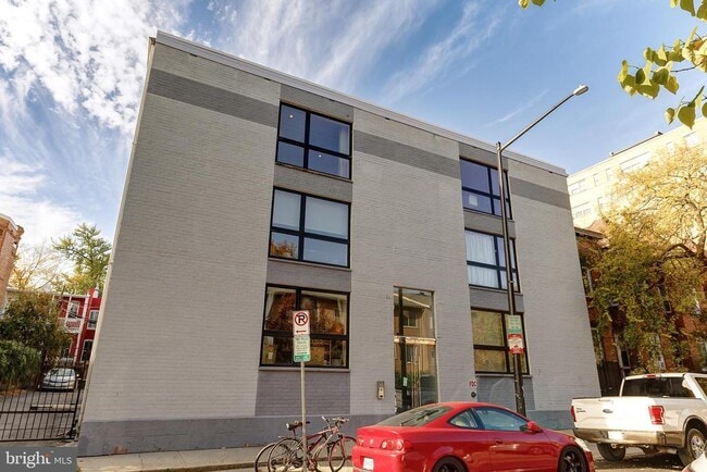 Building Photo - 1514 Newton St NW