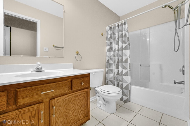 Building Photo - 7248 Bradford Ct