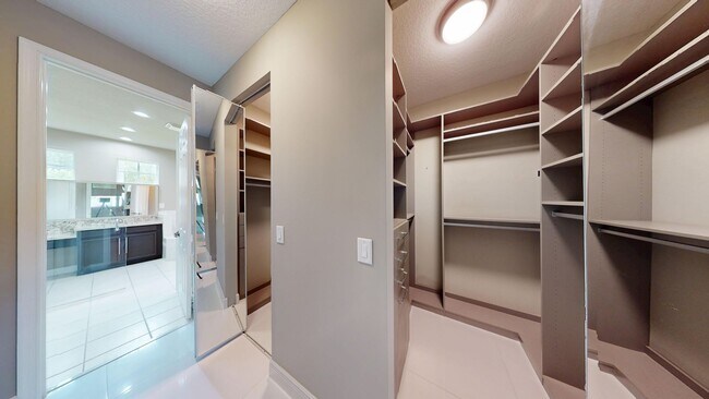 Building Photo - 4BD/3BA Single Family Home with Pool & Office/Den  ** Lawn Care & Pool Care Included **