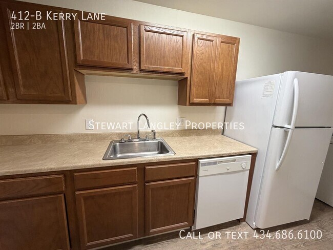 Building Photo - 412 Kerry Ln