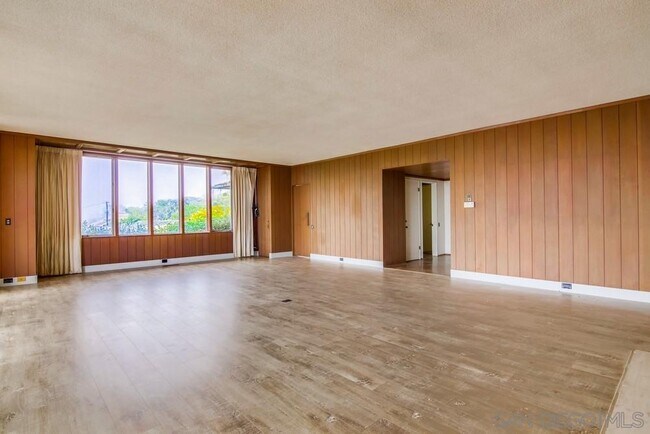 Building Photo - 631 San Gorgonio St