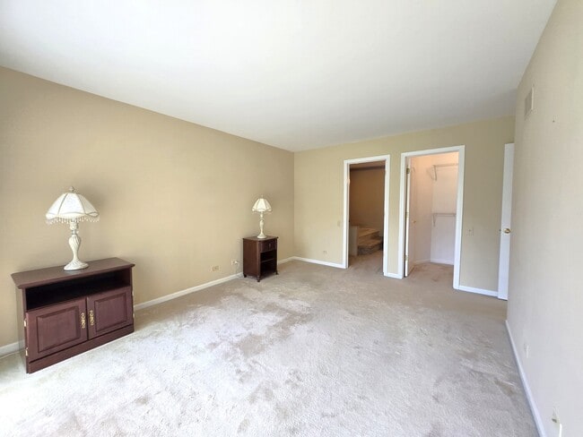 Building Photo - 713 Alsace Ct