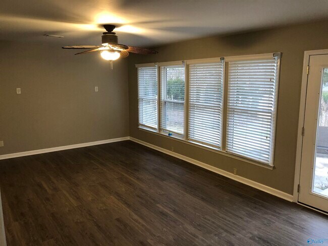 Building Photo - 7601 Martha Dr SE