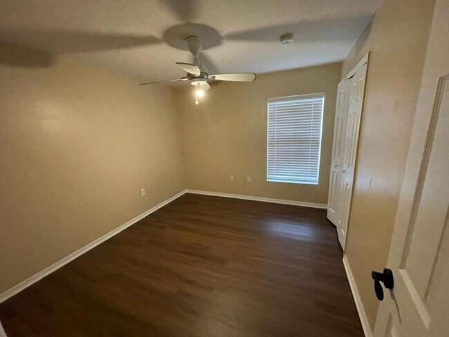 Building Photo - AVAILABLE NOW