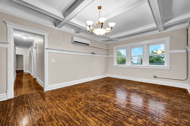 Floorplan - 107 NE Roanoke Ave