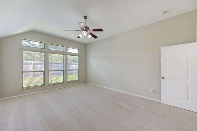 Building Photo - 5615 Stoneridge Ct