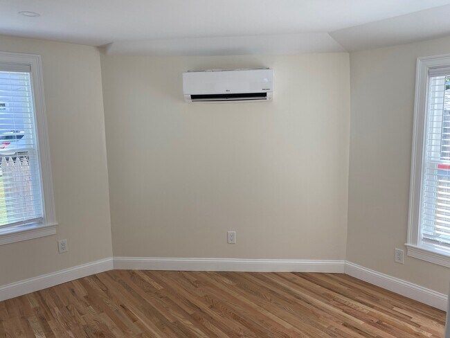 Building Photo - 150 Onset Ave