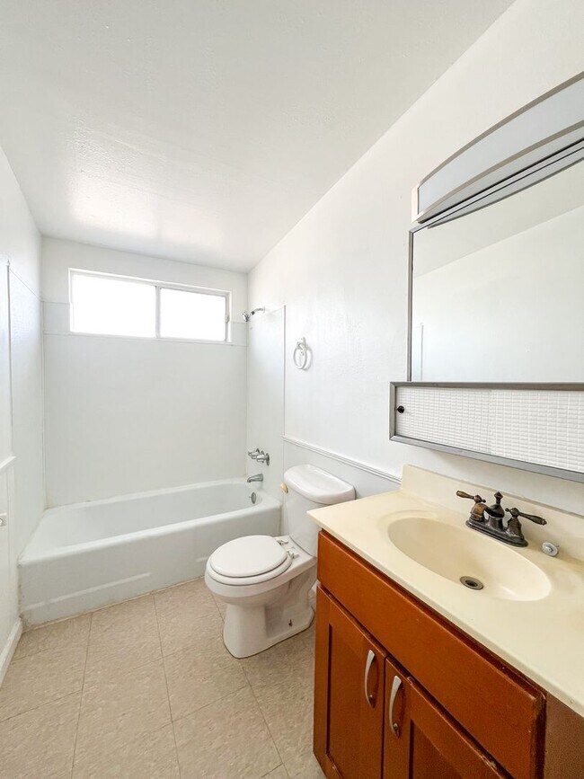 Building Photo - Libby's Realty 29 Palms Rental 2bedroom 1 ...
