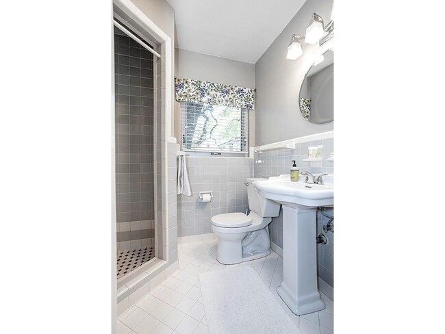 Building Photo - 2311 Westforest Dr
