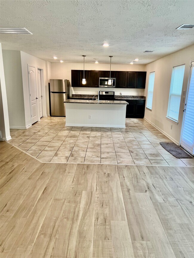 Building Photo - 20807 Sheffield Pk Dr