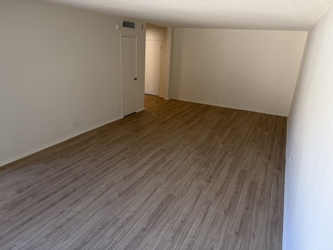 Building Photo - 4310 Ventura Canyon