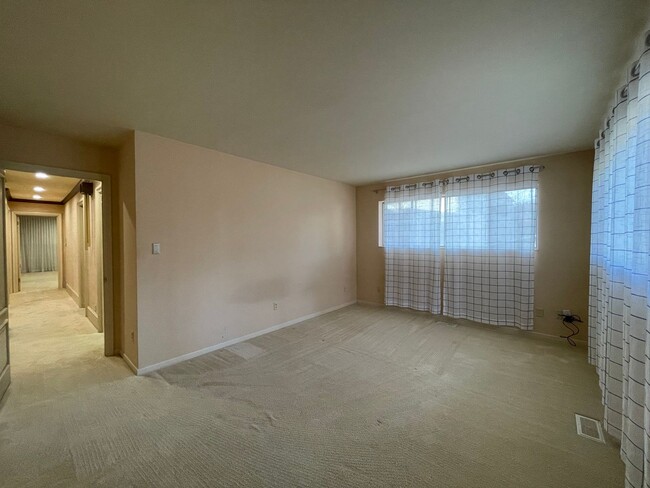 Building Photo - Gorgeous Mid-Century Modern Home Adjacent to BYU