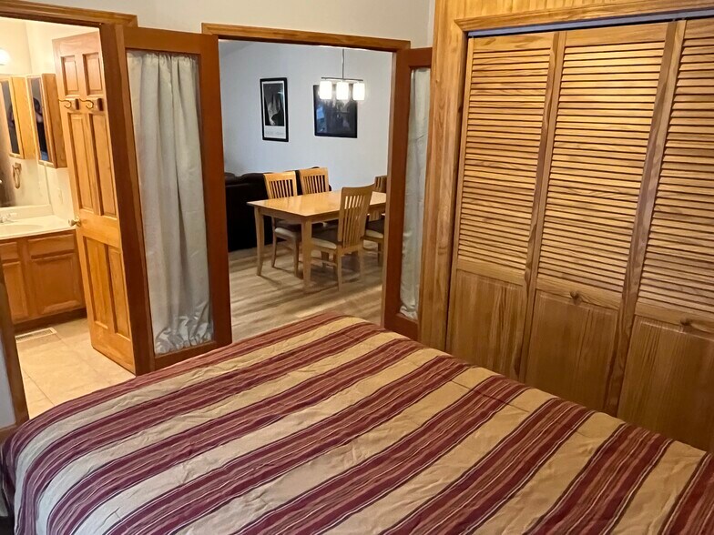 Building Photo - 12471 Northwoods Blvd.