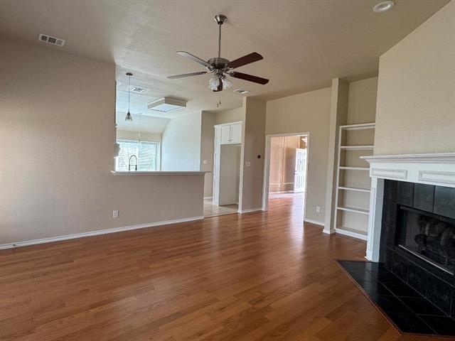 Building Photo - 2069 Whispering Cove