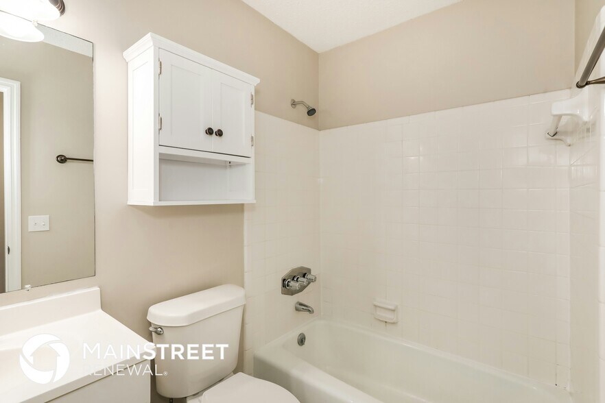 Building Photo - 1220 Arbor Cir