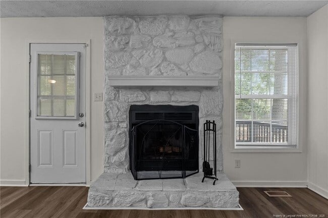 Building Photo - 6897 Candlewood Dr
